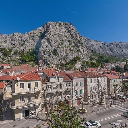 Apartment Nansy Omiš Exteriör bild