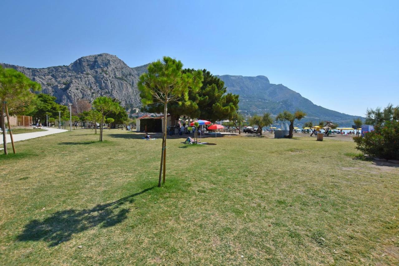 Apartment Nansy Omiš Exteriör bild